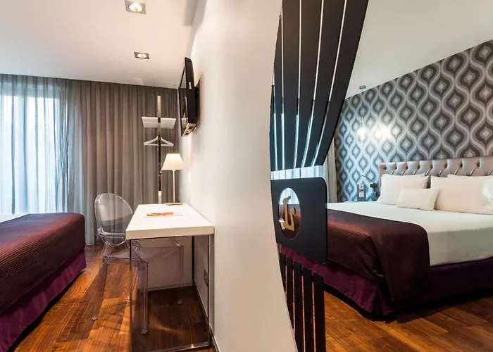 Otel Ikonik Ramblas 4*