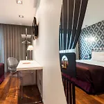 Hotel Ikonik Ramblas 4*
