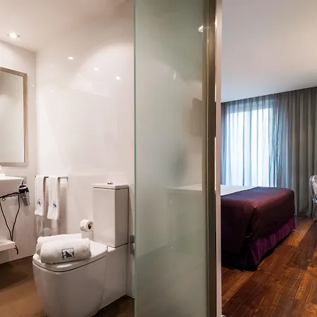 Ikonik Ramblas Hotell 4*