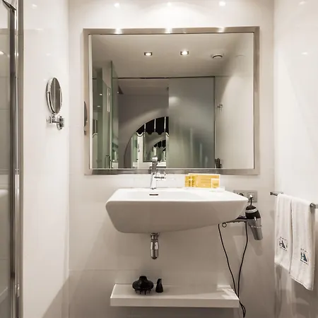 Hotell Ikonik Ramblas Barcelona