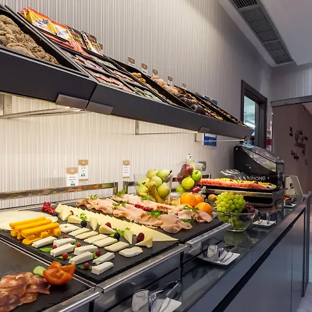Hotell Ikonik Ramblas 4*