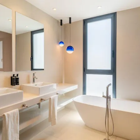 Ikonik Ramblas 4*